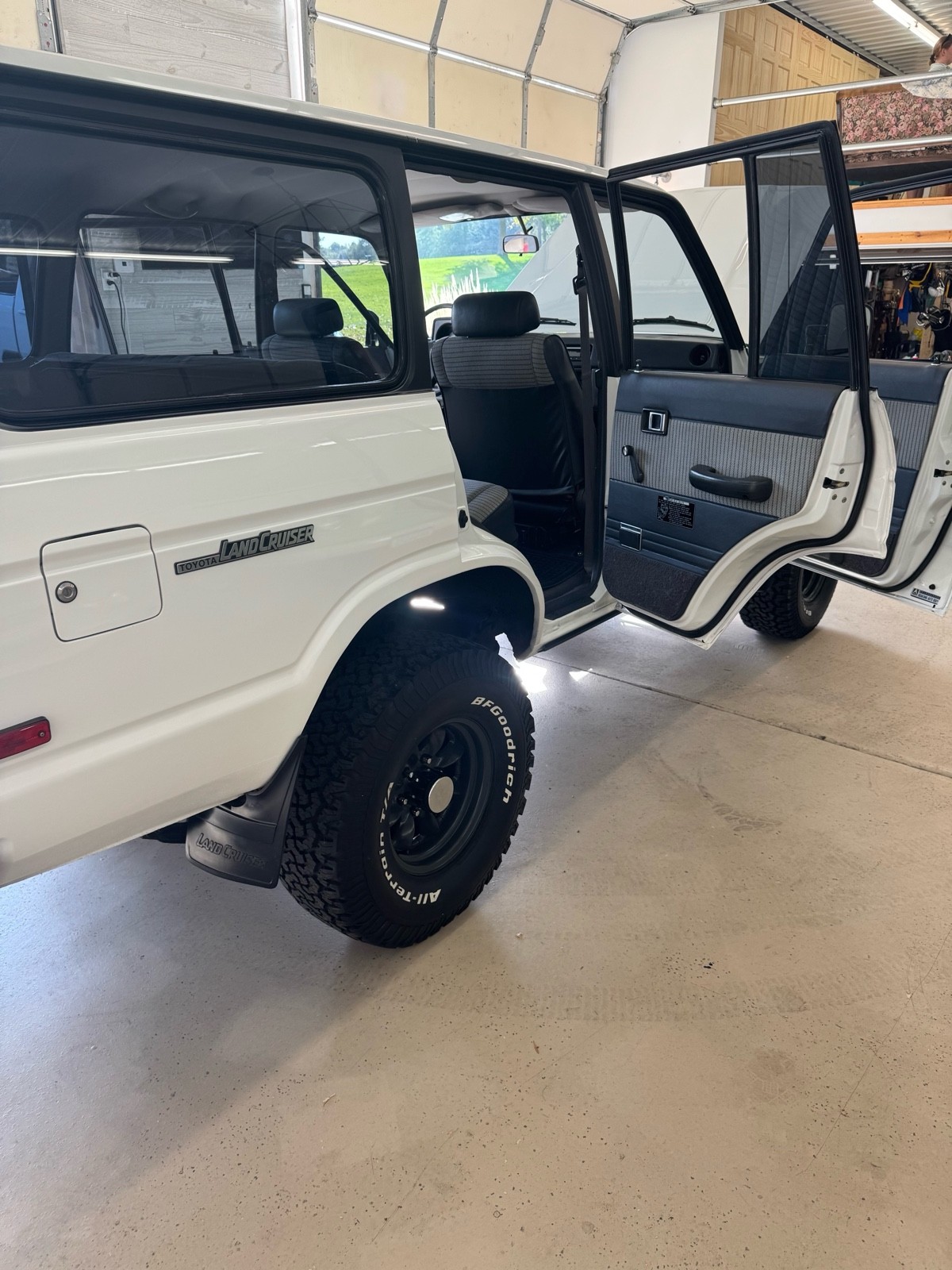 Toyota-Land-Cruiser-1987-11