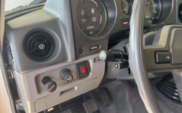 Toyota-Land-Cruiser-1987-13