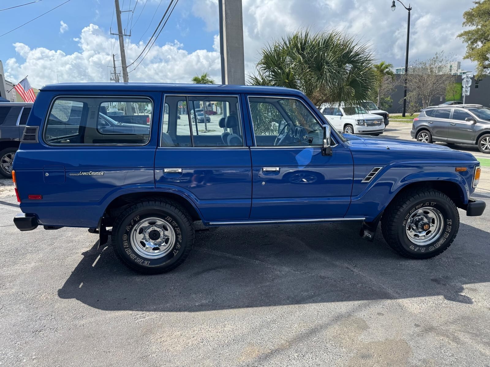 Toyota-Land-Cruiser-1987-SUV-3