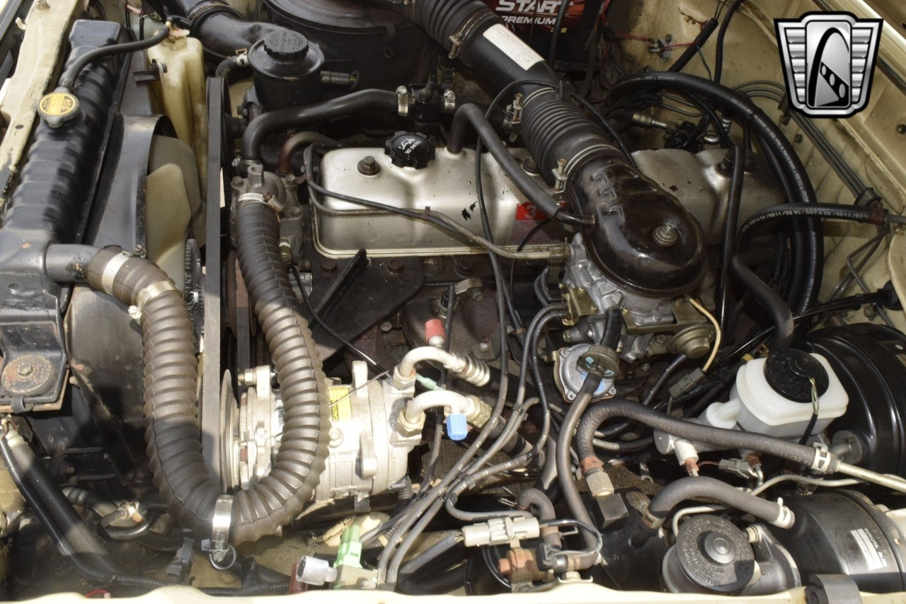 Toyota-Land-Cruiser-1990-pickup-20