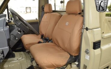 Toyota-Land-Cruiser-1990-pickup-21