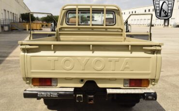 Toyota-Land-Cruiser-1990-pickup-30
