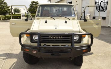 Toyota-Land-Cruiser-1990-pickup-31