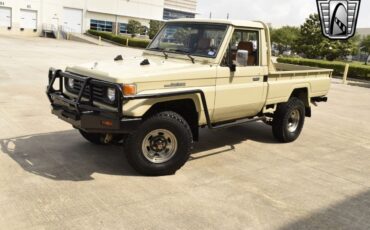 Toyota-Land-Cruiser-1990-pickup-33