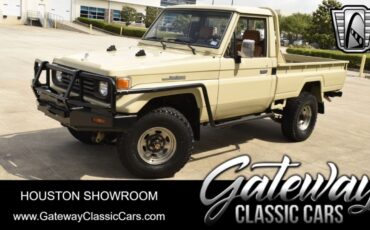 Toyota-Land-Cruiser-1990-pickup