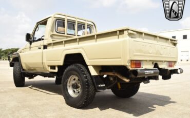 Toyota-Land-Cruiser-1990-pickup-38