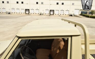 Toyota-Land-Cruiser-1990-pickup-8