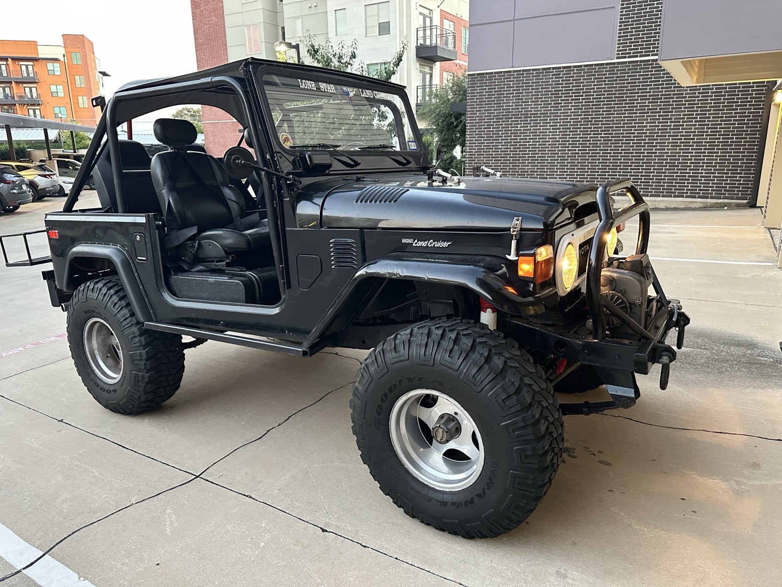 Toyota-Land-Cruiser-40-1977-SUV