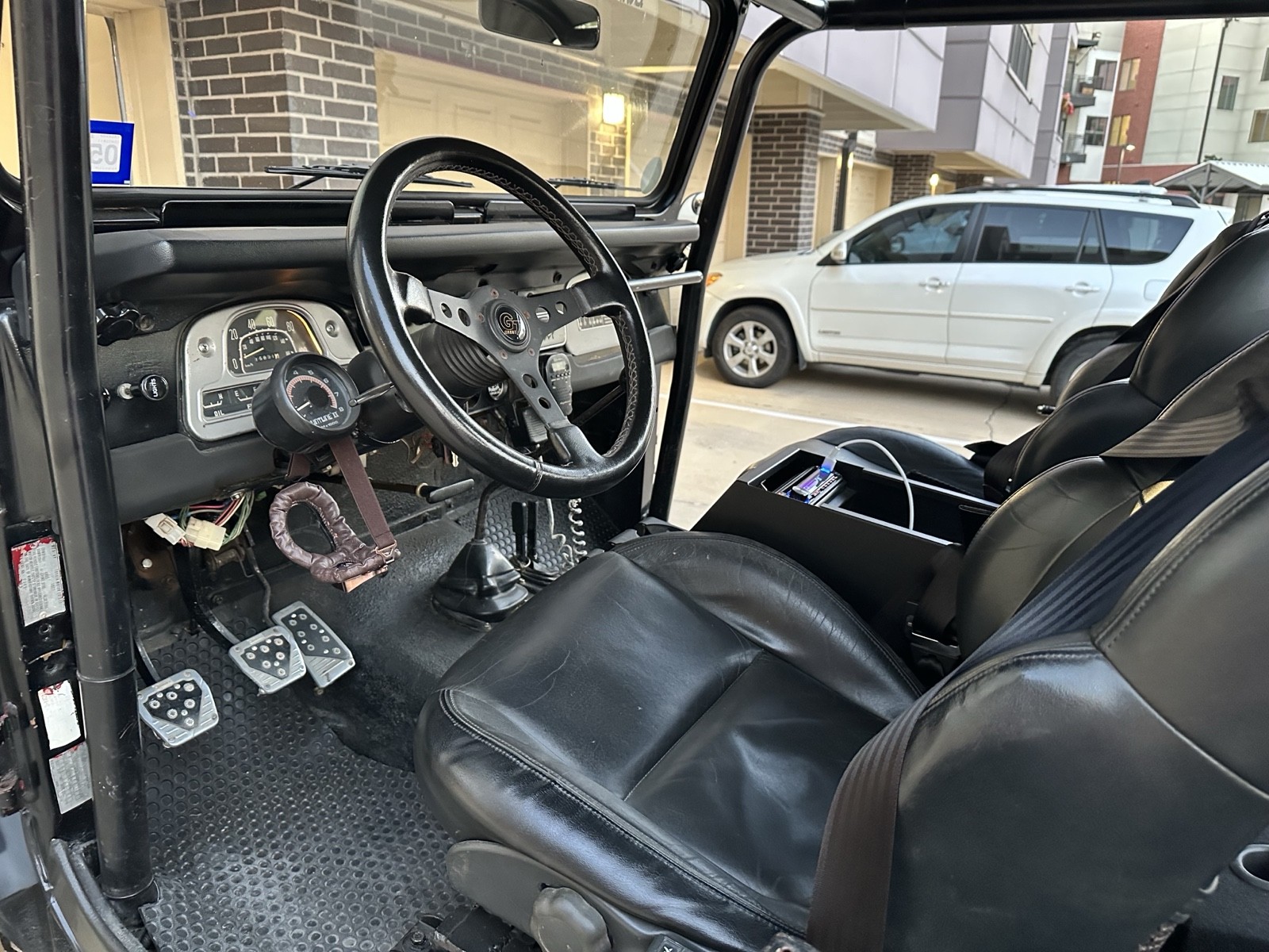Toyota-Land-Cruiser-40-1977-SUV-4