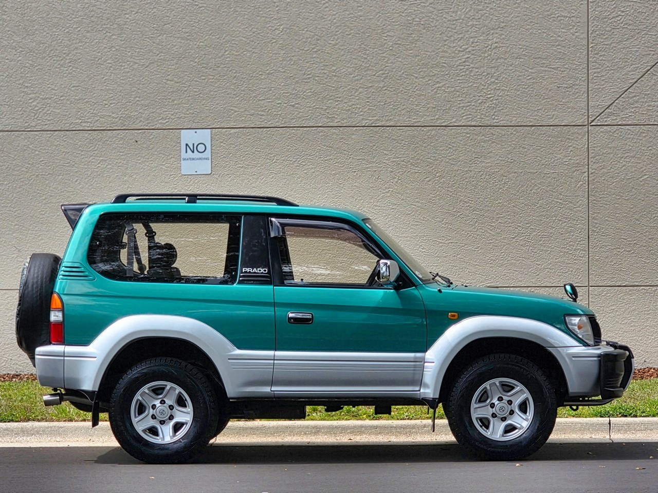 Toyota-Land-Cruiser-Prado-1996-SUV-12