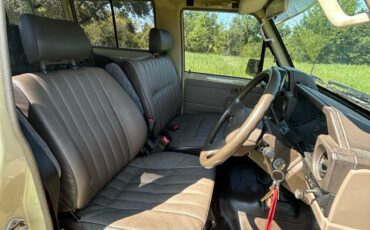 Toyota-Land-Cruiser-Wagon-1991-Wagon-10