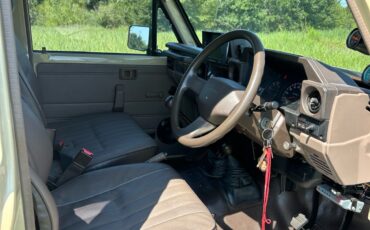 Toyota-Land-Cruiser-Wagon-1991-Wagon-11
