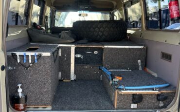Toyota-Land-Cruiser-Wagon-1991-Wagon-18