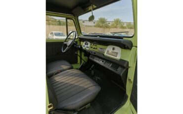 Toyota-Land-cruiser-1980-Green-Black-and-Green-10