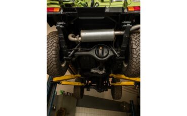 Toyota-Land-cruiser-1980-Green-Black-and-Green-14