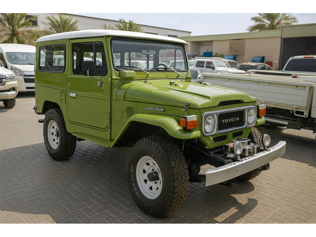 Toyota-Land-cruiser-1980-Green-Black-and-Green-5