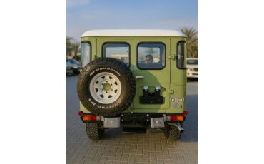 Toyota-Land-cruiser-1980-Green-Black-and-Green-7