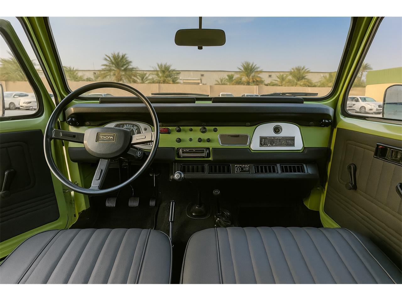 Toyota-Land-cruiser-1980-Green-Black-and-Green-9