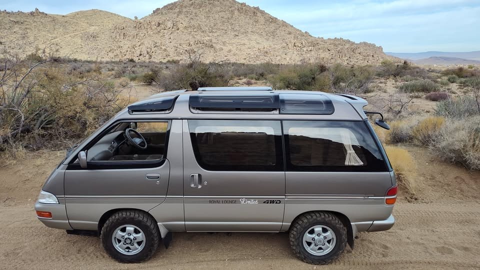 Toyota Other 1993 Minivan