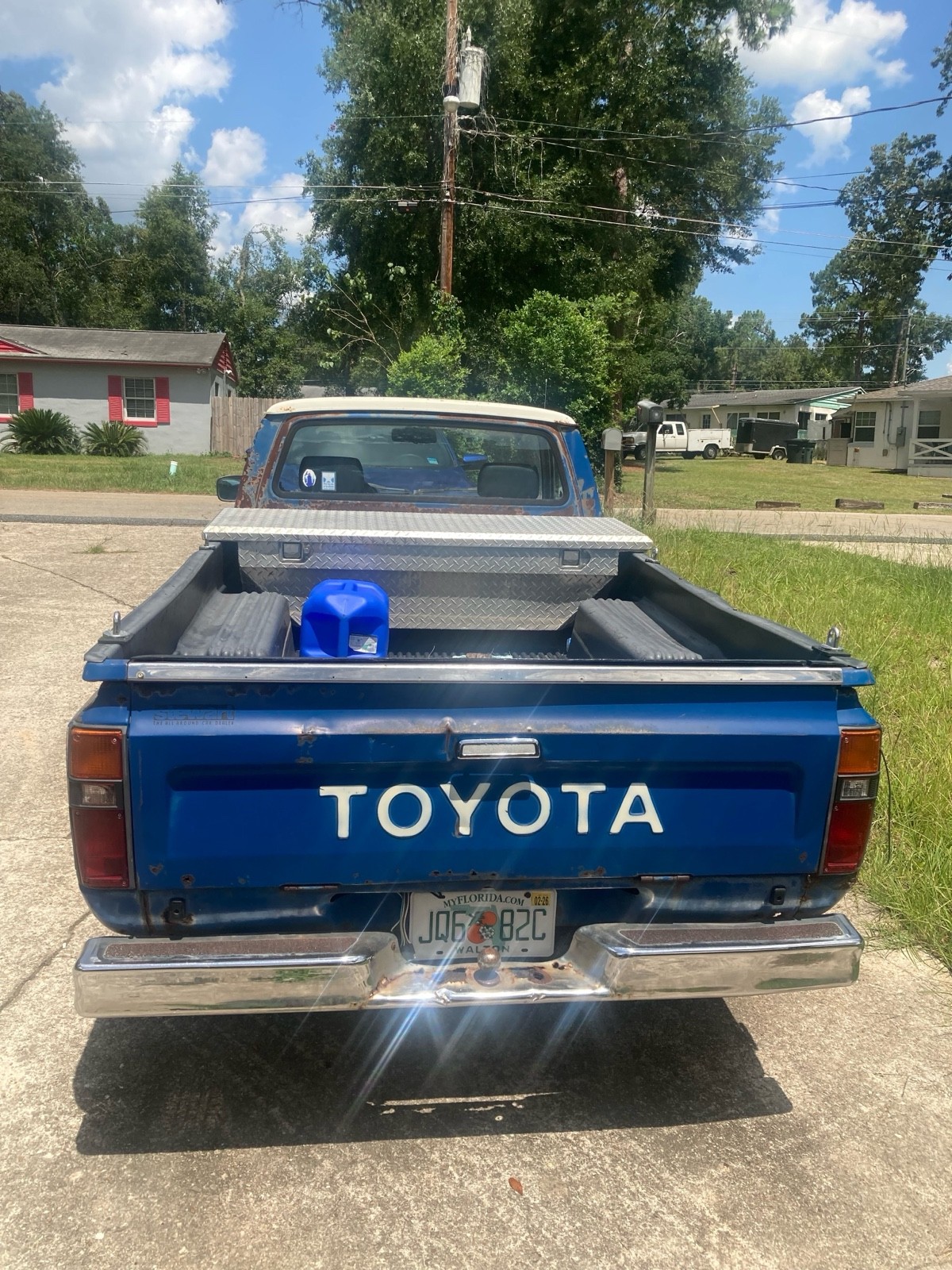 Toyota-Pickup-1982-1