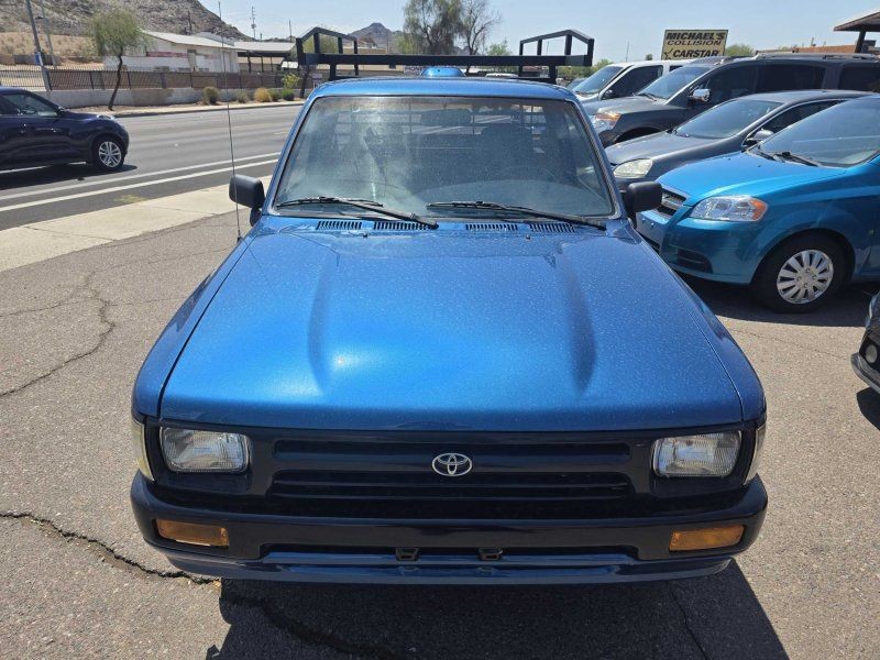 Toyota-Pickup-1995-Standard-Cab-Pickup-1