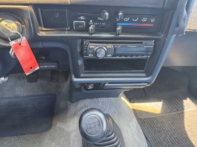 Toyota-Pickup-1995-Standard-Cab-Pickup-10