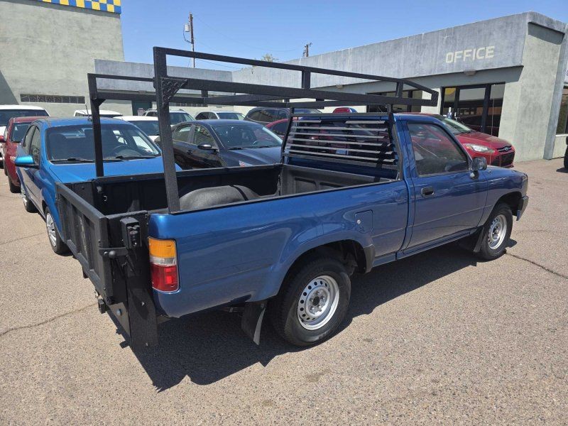 Toyota-Pickup-1995-Standard-Cab-Pickup-5