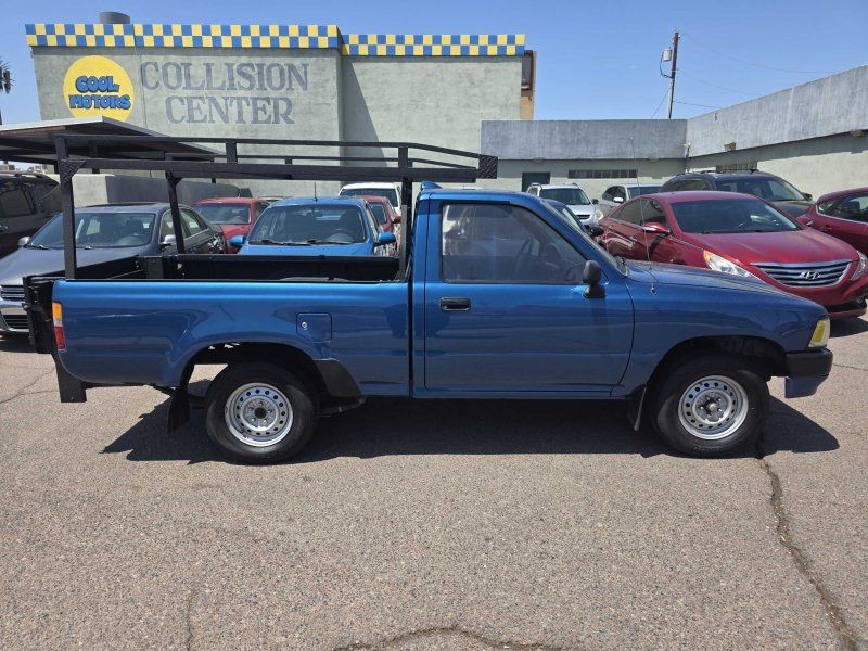 Toyota-Pickup-1995-Standard-Cab-Pickup-6