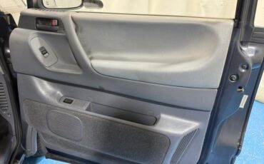 Toyota-Previa-1995-Passenger-30