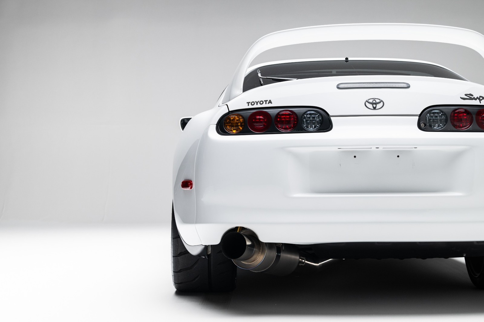 Toyota-Supra-Turbo-1994-Hatchback-10