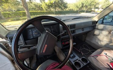 Toyota-Tacoma-1985-11