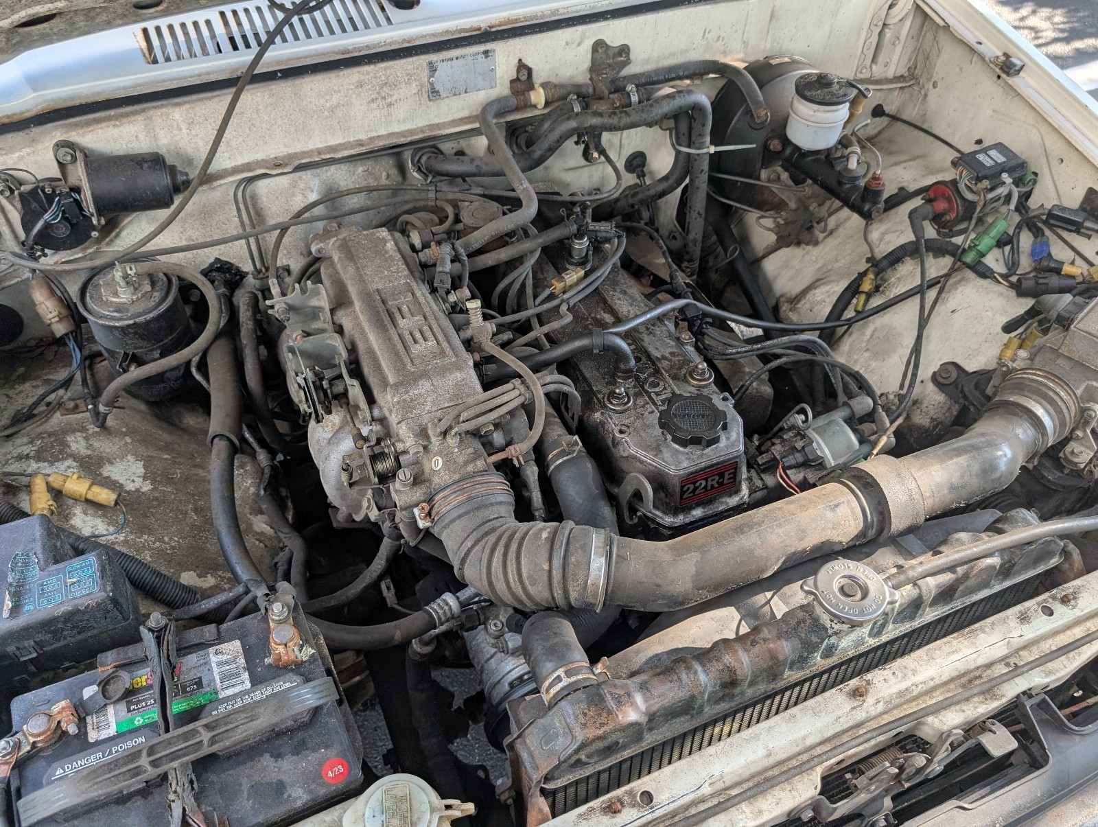 Toyota-Tacoma-1985-18
