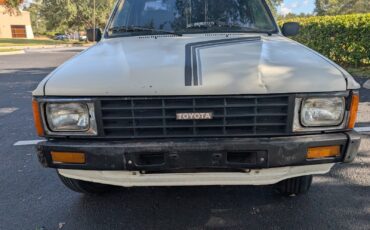 Toyota-Tacoma-1985-2