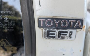 Toyota-Tacoma-1985-20