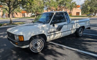 Toyota-Tacoma-1985