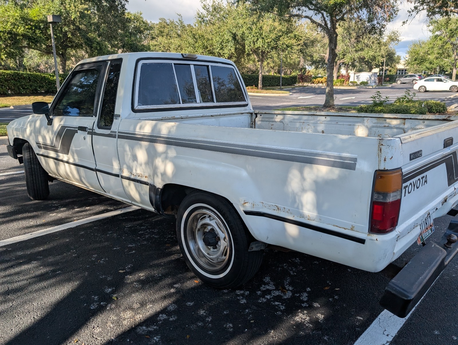 Toyota-Tacoma-1985-9
