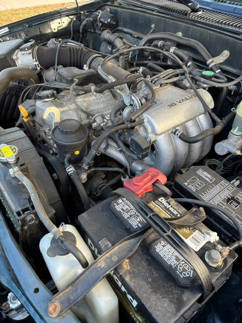 Toyota-Tacoma-1996-Standard-Cab-Pickup-4
