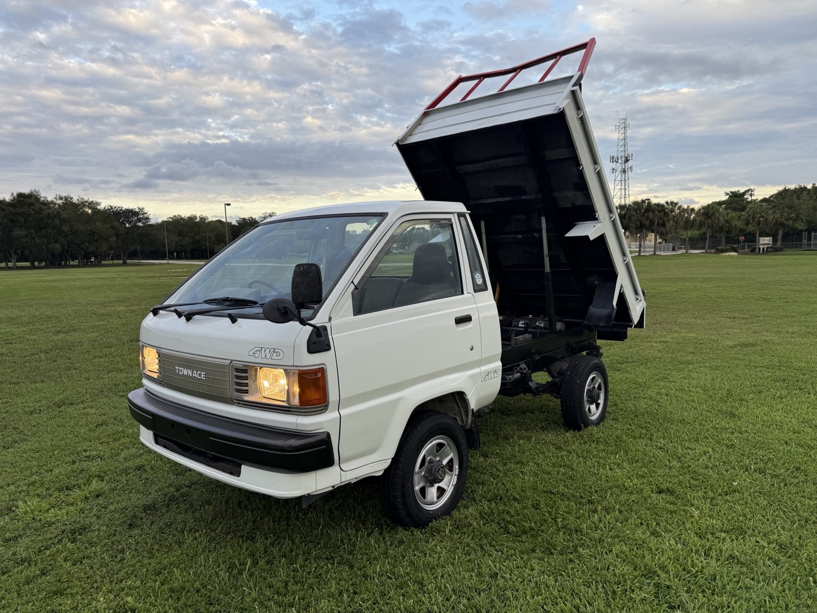 Toyota-Town-Ace-1995-10
