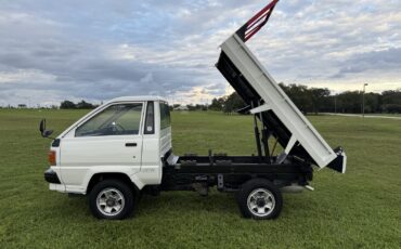 Toyota-Town-Ace-1995-12