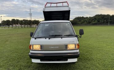 Toyota-Town-Ace-1995-17