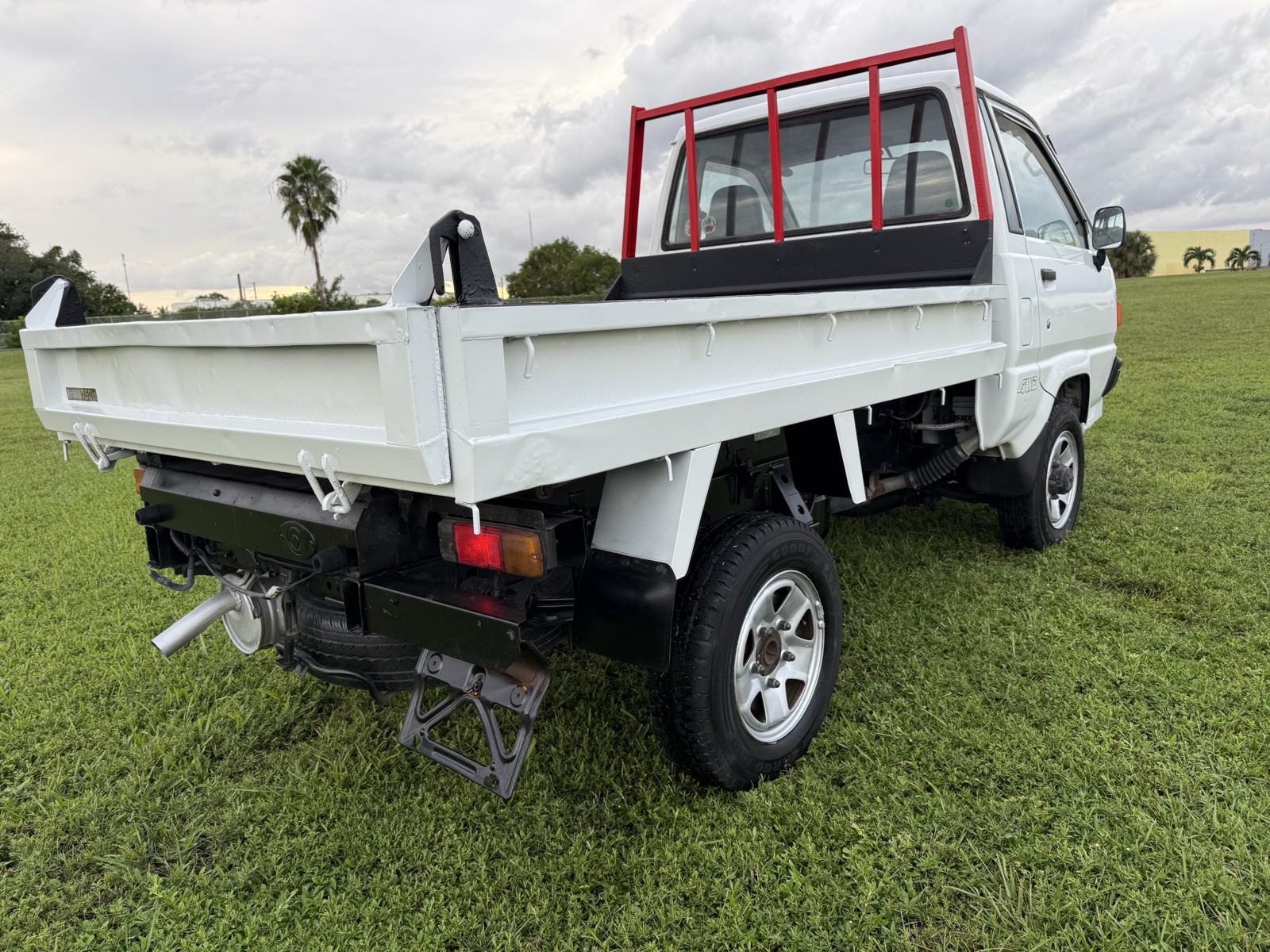 Toyota-Town-Ace-1995-18