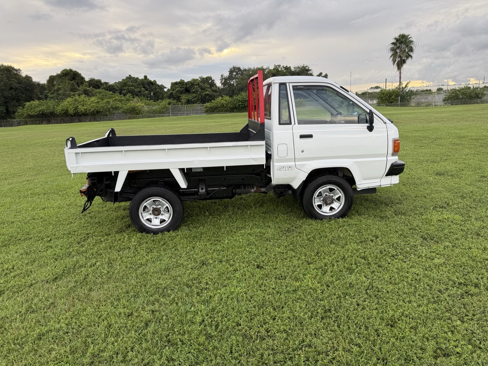 Toyota-Town-Ace-1995-3