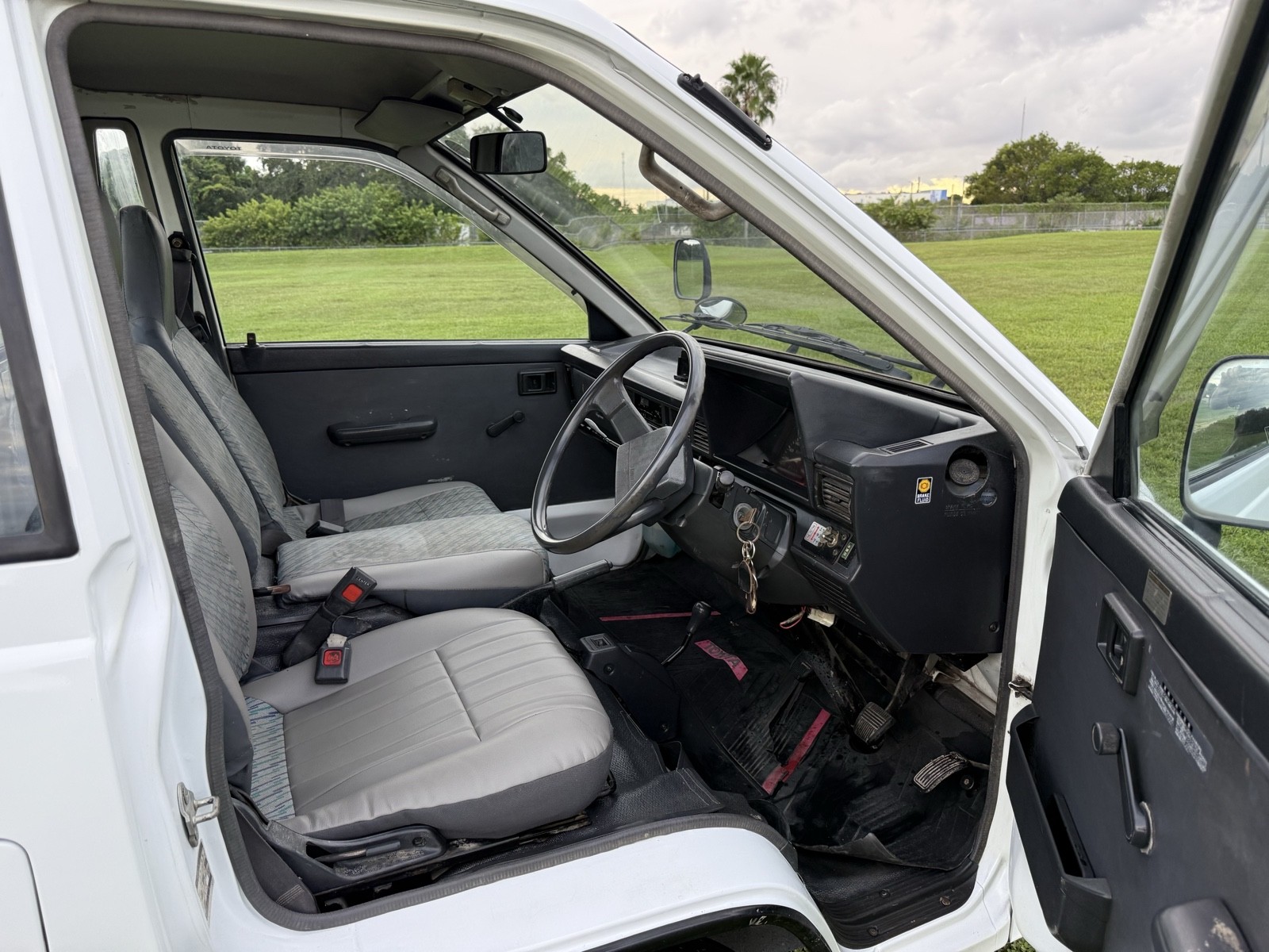 Toyota-Town-Ace-1995-32