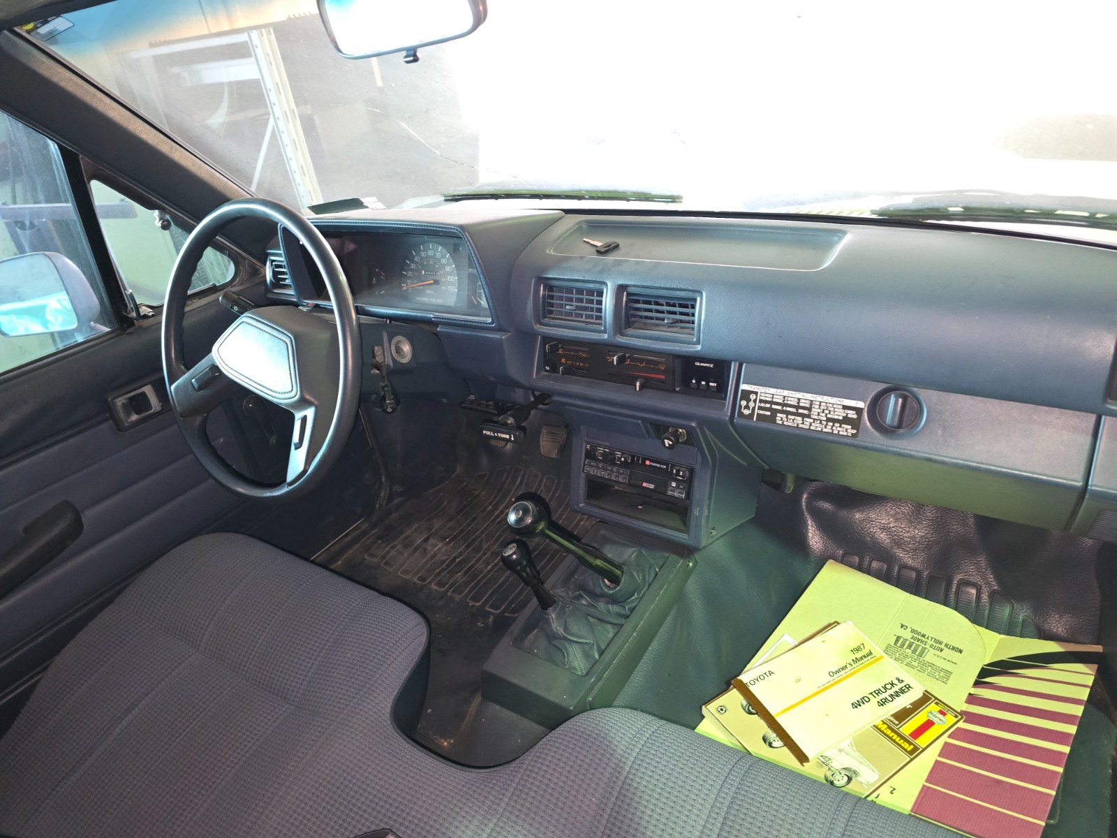 Toyota-Tundra-1987-11