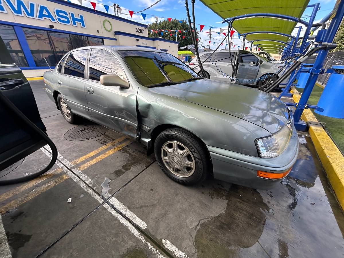Toyota-avalon-1995-4