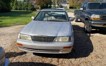 Toyota-avalon-1996-silver-1