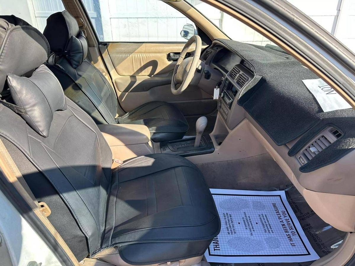 Toyota-avalon-1996-white-11