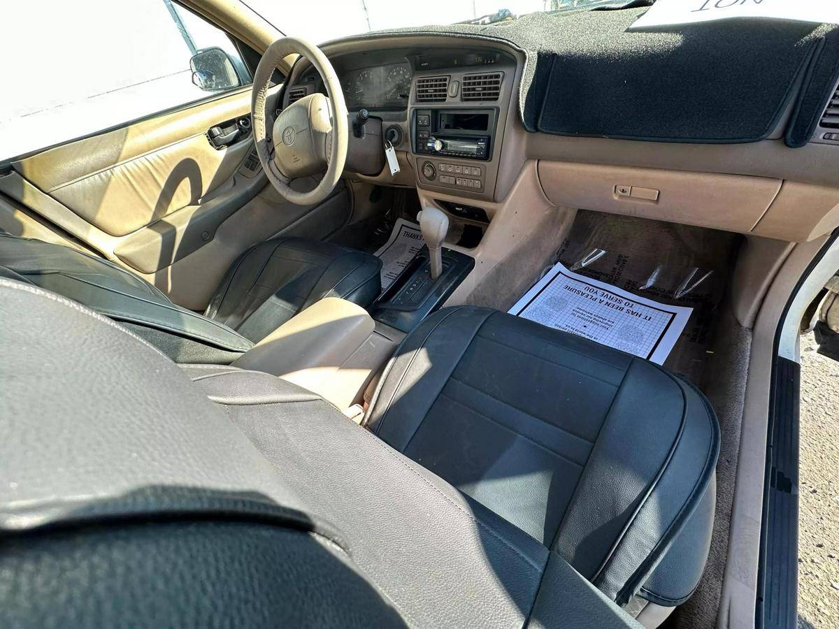 Toyota-avalon-1996-white-12