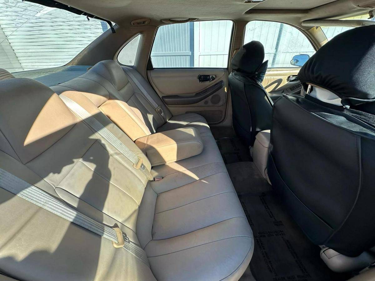 Toyota-avalon-1996-white-13