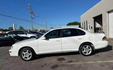 Toyota-avalon-1996-white